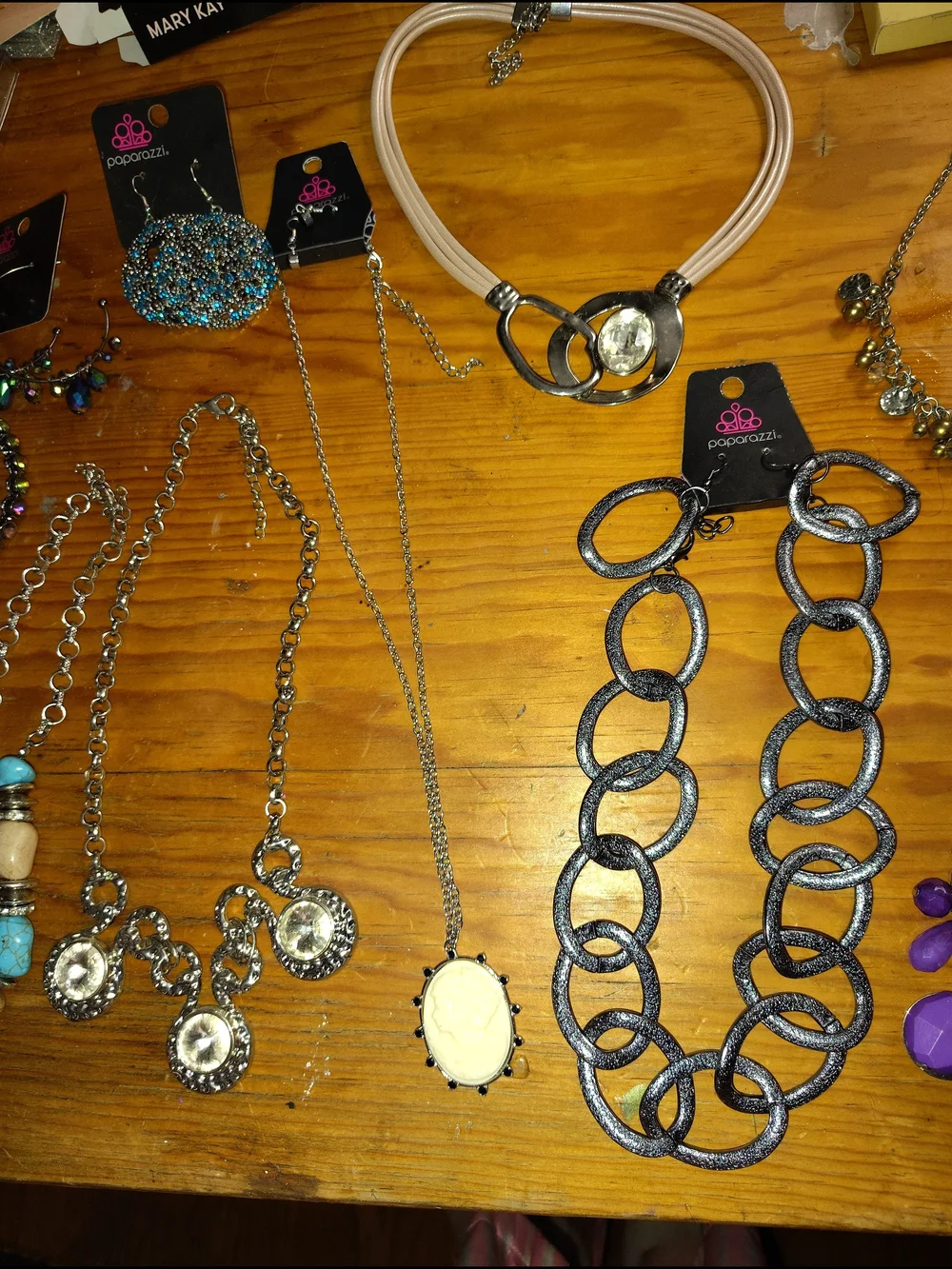 16 Pieces New Unworn Paparazzi Jewelry